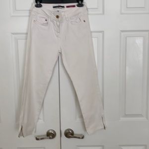 Jasper Conran size 4 white Capri length jean pants